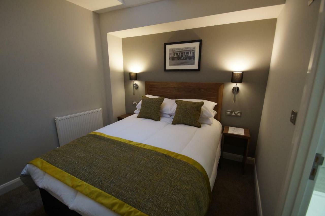 New Park Hotel Carmarthen Eksteriør bilde