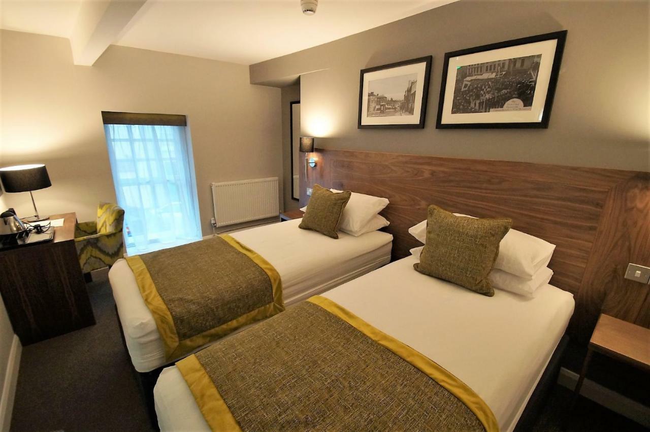 New Park Hotel Carmarthen Eksteriør bilde