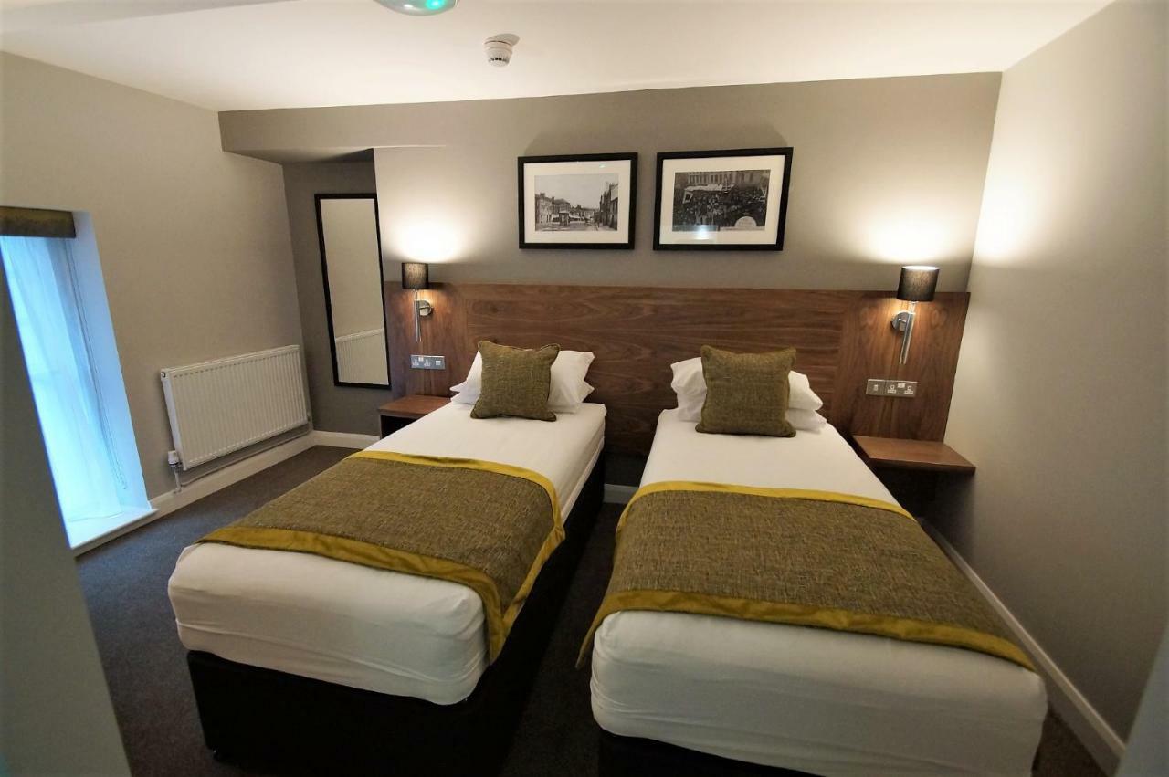 New Park Hotel Carmarthen Eksteriør bilde